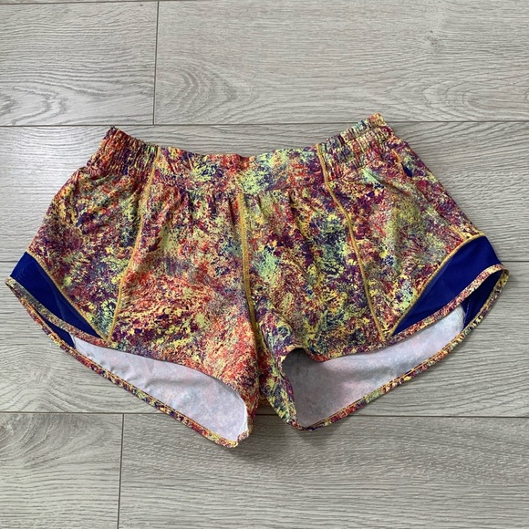 Lululemon Seawheeze 2019 Hotty Hot Shorts 4” - Picture 1 of 9